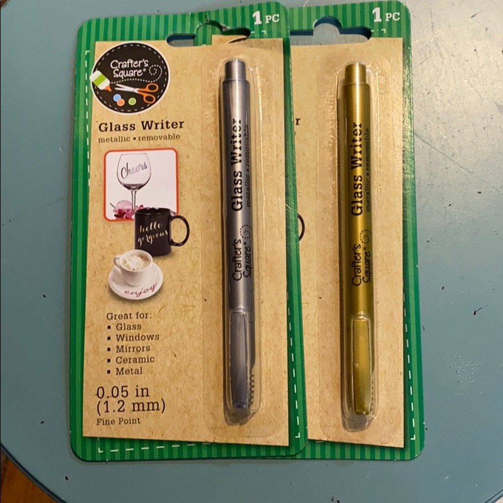 NWT glass writing markers in gold/silver set of 2